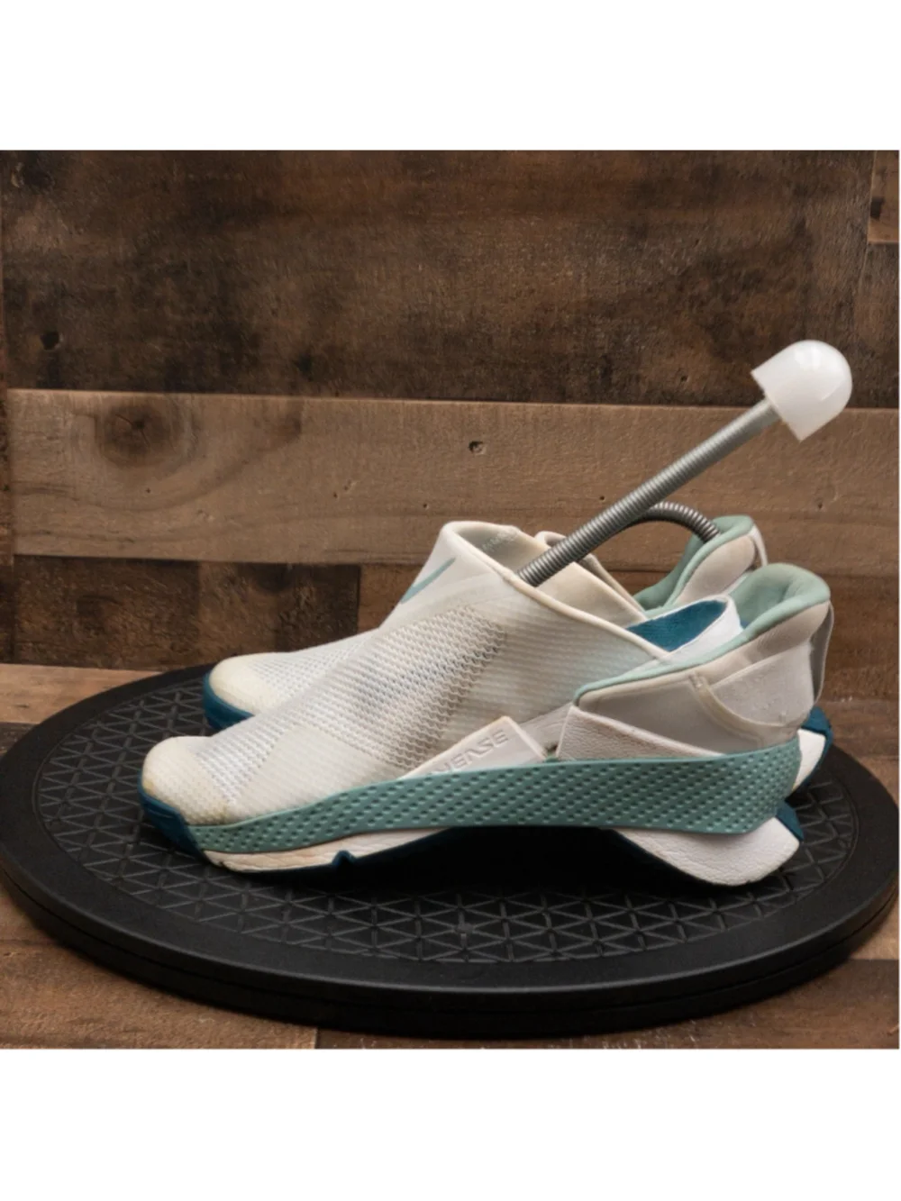 NIKE GO FLYEASE WOMENS ATHLETIC SHOES SLIP ON WHITE TEAL RUNNING WALKING SZ 7.5